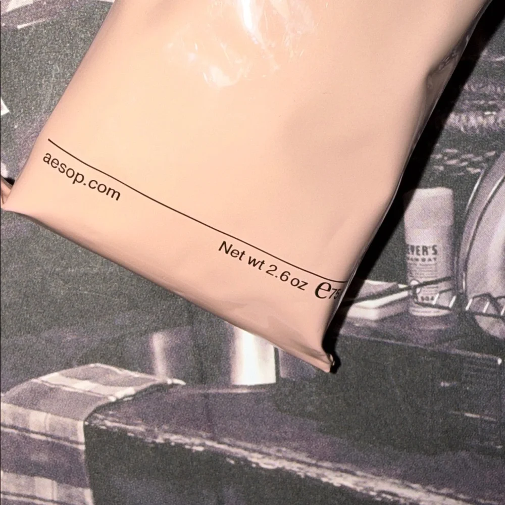 👉🏻🧴👈🏻• 💎 AESOP x Resurrection x Hand Vibes 💎•👉🏻🧴👈🏻